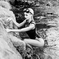 Гламурная ныряльщица