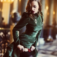 Красивое платье, леди!