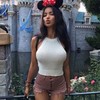 Мышка в шортиках