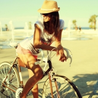 Велосипед и шляпка Велосипед и шляпка