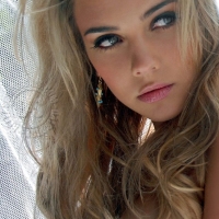 Губки надула